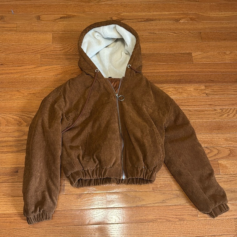 Cropped zip up